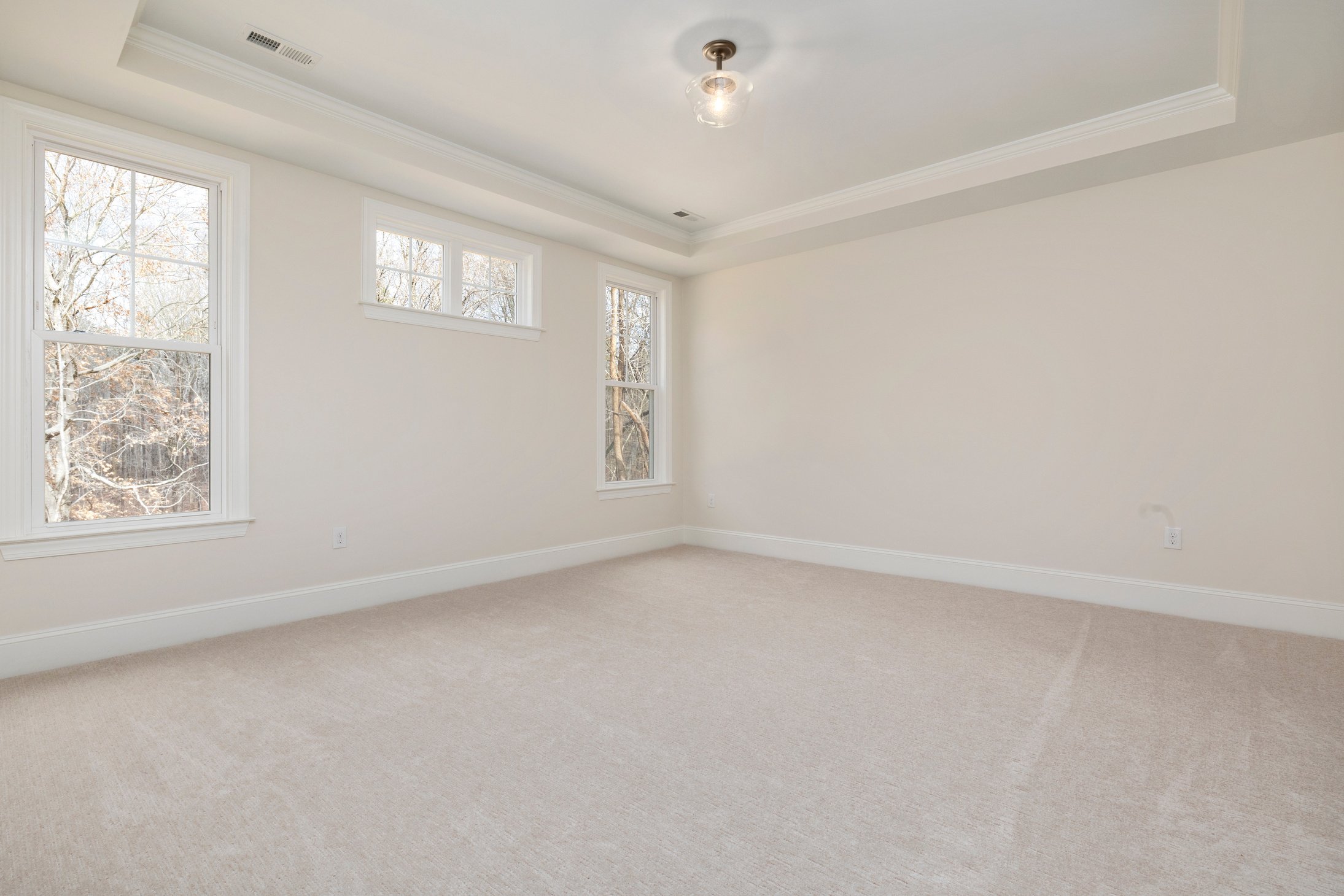 White Walls With White Ceiling